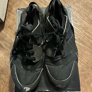 Black Nike Hurraches